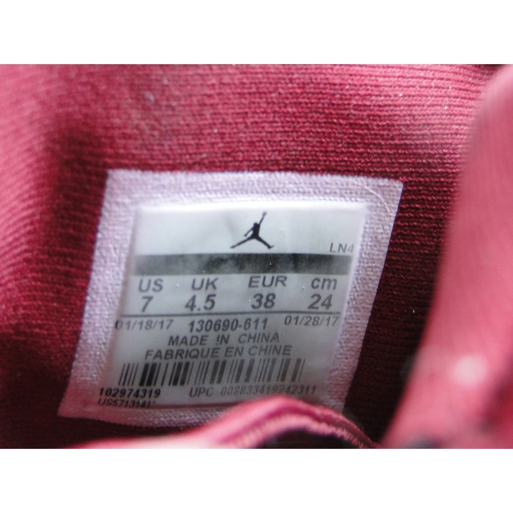 Air Jordan 12 Retro TW Burgundy Velvet Toddler Sneakers Size US 7 - Picture 3 of 6